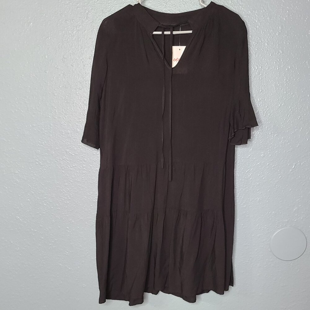 Black short dress